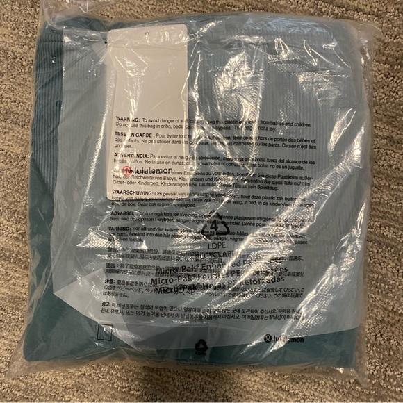 LULULEMON BRUSHED SOFTSTREME RIBBED HALF ZIP IN RARE GREEN JASPER!πβοΈπ - Picture 6 of 6